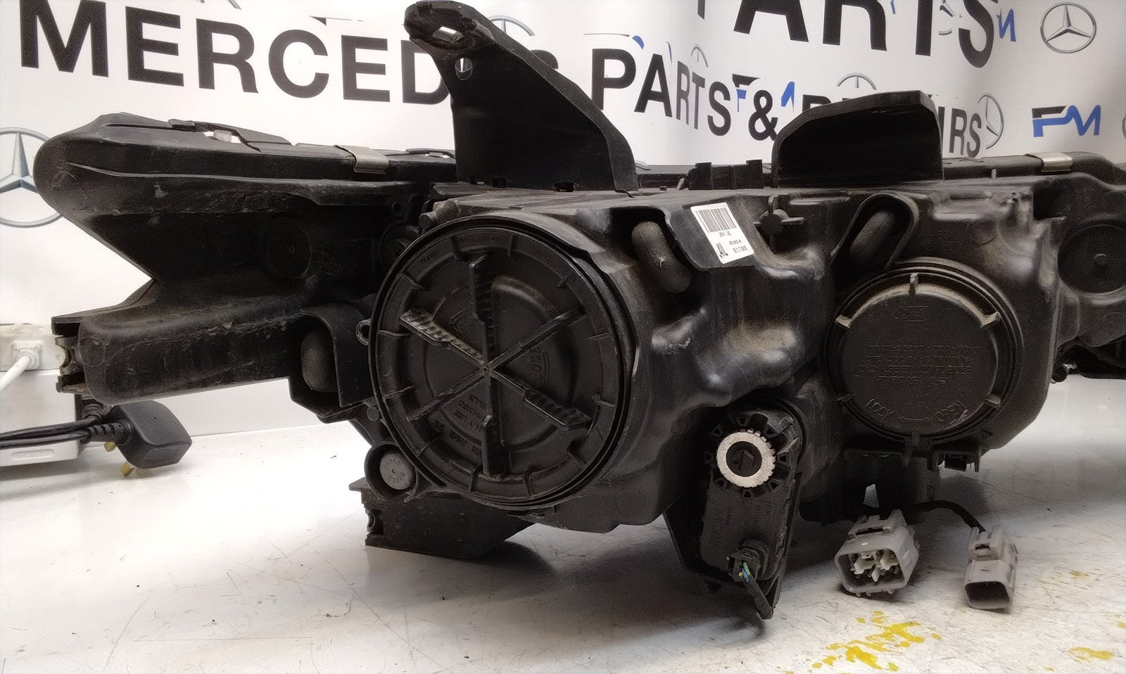 MITSUBISHI OUTLANDER MK3 2015 HEADLIGHT PASSENGER NS LEFT L0094I 160C FMH171