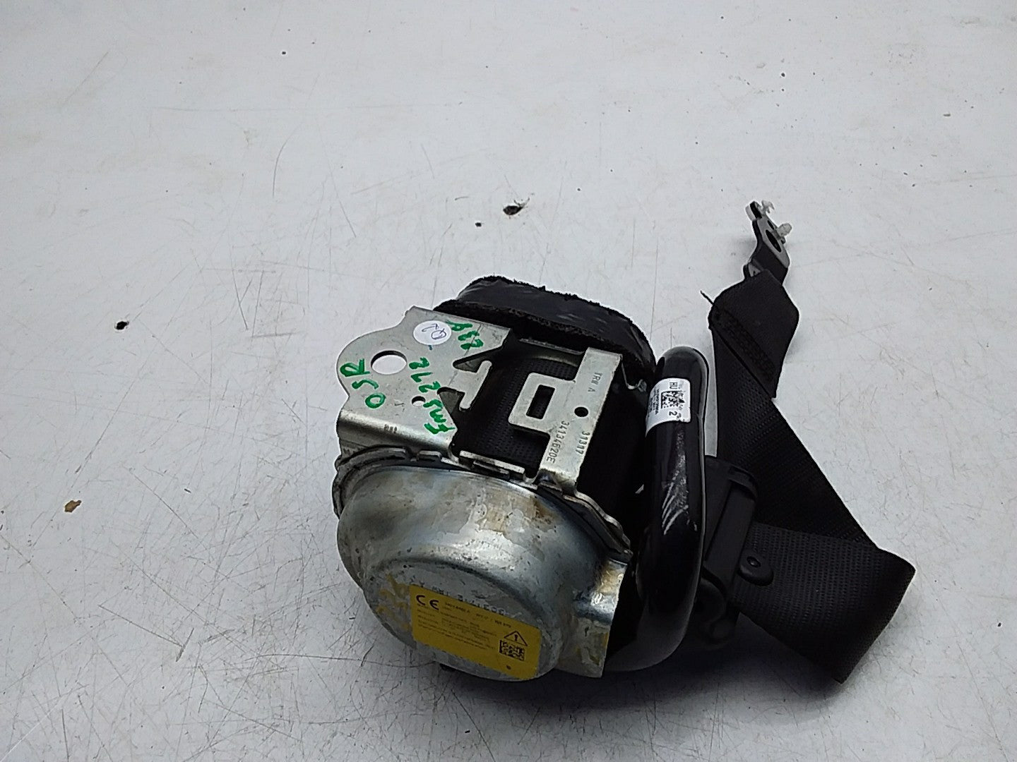 MERCEDES E-CLASS W238 SEAT BELT REAR RIGHT DRIVER SIDE A2388603600 FMS272 OSR