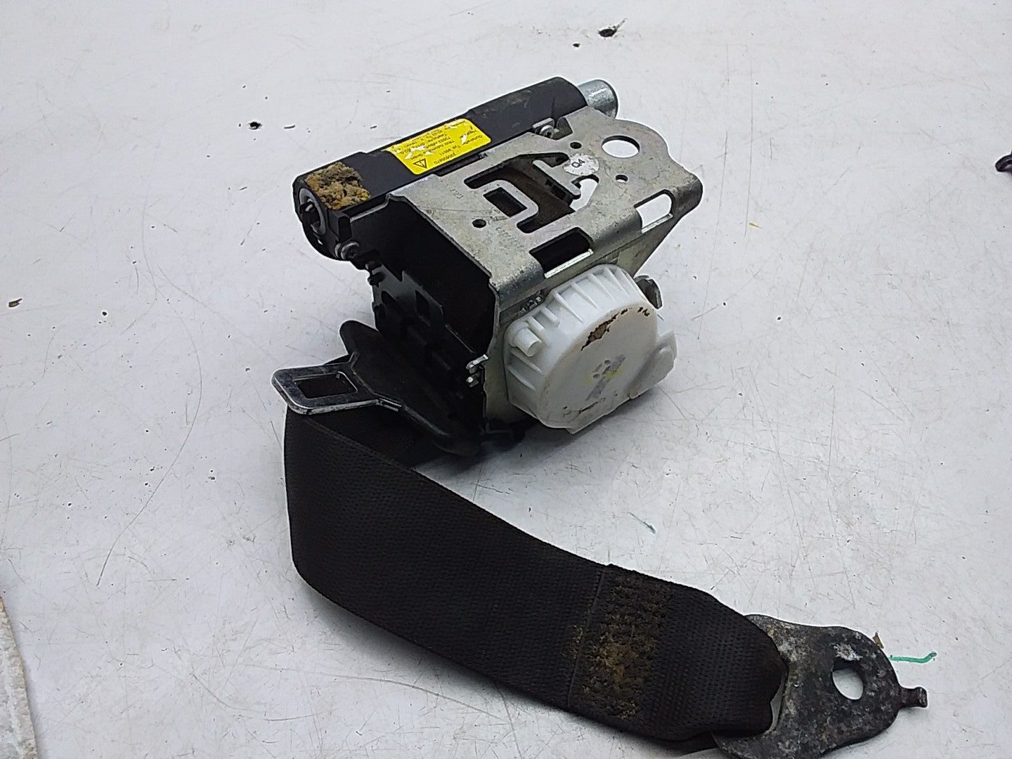 MERCEDES C-CLASS W204 SEAT BELT REAR  LEFT PASSENGER SIDE A2048602886 FMS209 NSR