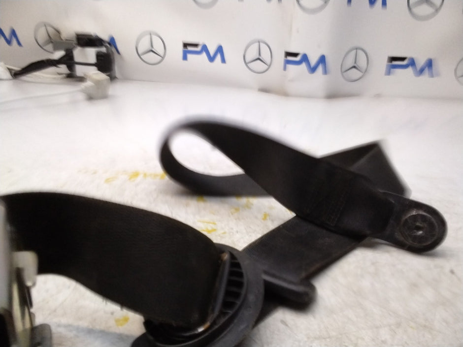MERCEDES A CLASS SEAT BELT FRONT RIGHT A1768600285 W176 FMS183 OSF
