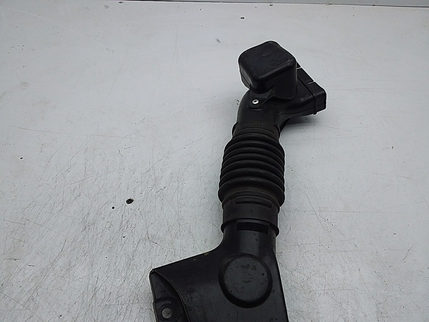 OUTLANDER AIR INTAKE TUBE 2.4 PETROL FMI08 1505A661