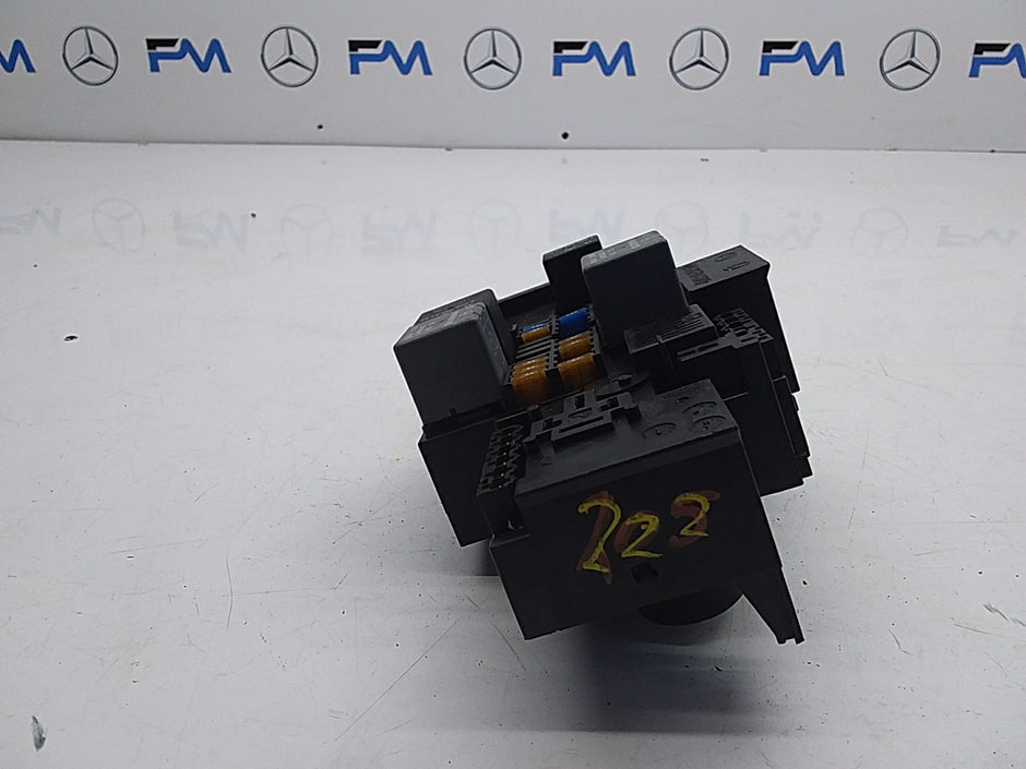 MERCEDES BENZ S-CLASS W222 FUSE BOX RELAY  A2229063202 FMF73