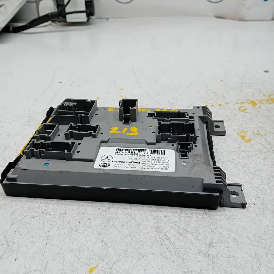 MERCEDES E-CLASS REAR SAM CONTROL MODULE W213 A2139009212 FM00840 (DAMAGED)