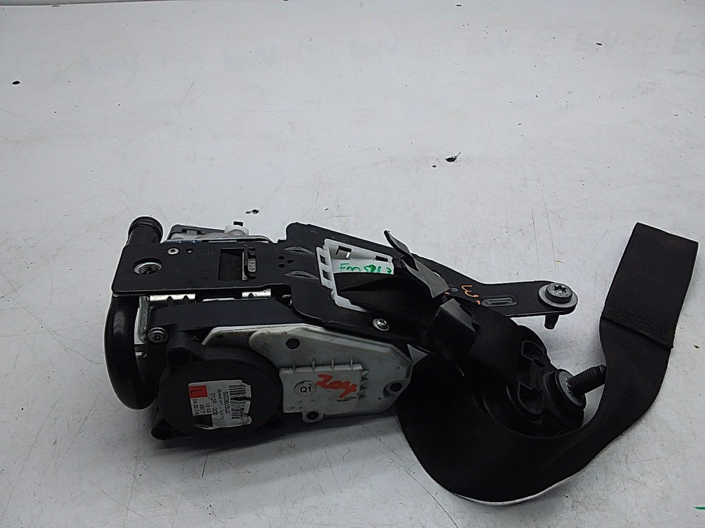 MERCEDES C-CLASS W204 SEAT BELT FRONT LEFT PASSENGER SIDE A2048601985 FMS213 NSF