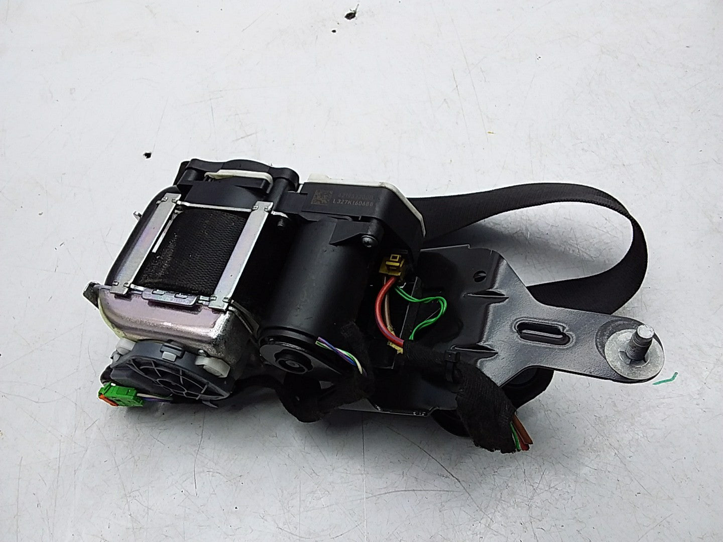 MERCEDES C-CLASS W204 SEAT BELT FRONT LEFT PASSENGER SIDE A2048601585 FMS220 NSF