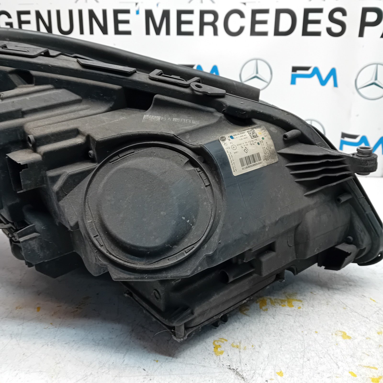 MERCEDES E-CLASS W212 HEADLIGHT PASSENGER NS LEFT A2129062903 2015 FMH176