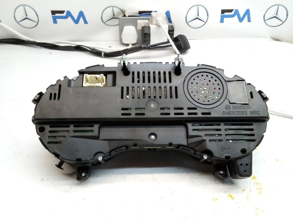 MERCEDES CLA W117 SPEEDOMETER INSTRUMENT CLUSTER A1179004201 FM00764