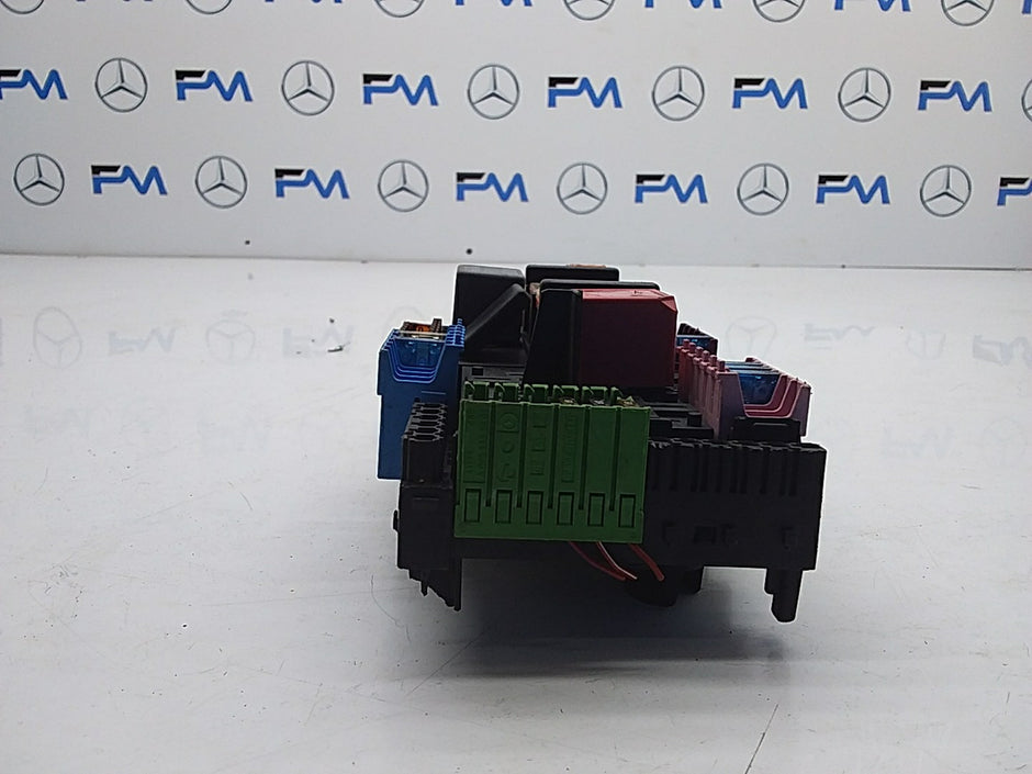 MERCEDES BENZ E-CLASS W213 FUSE BOX RELAY DISTRIBUTION BOX A2139068801 FMF63