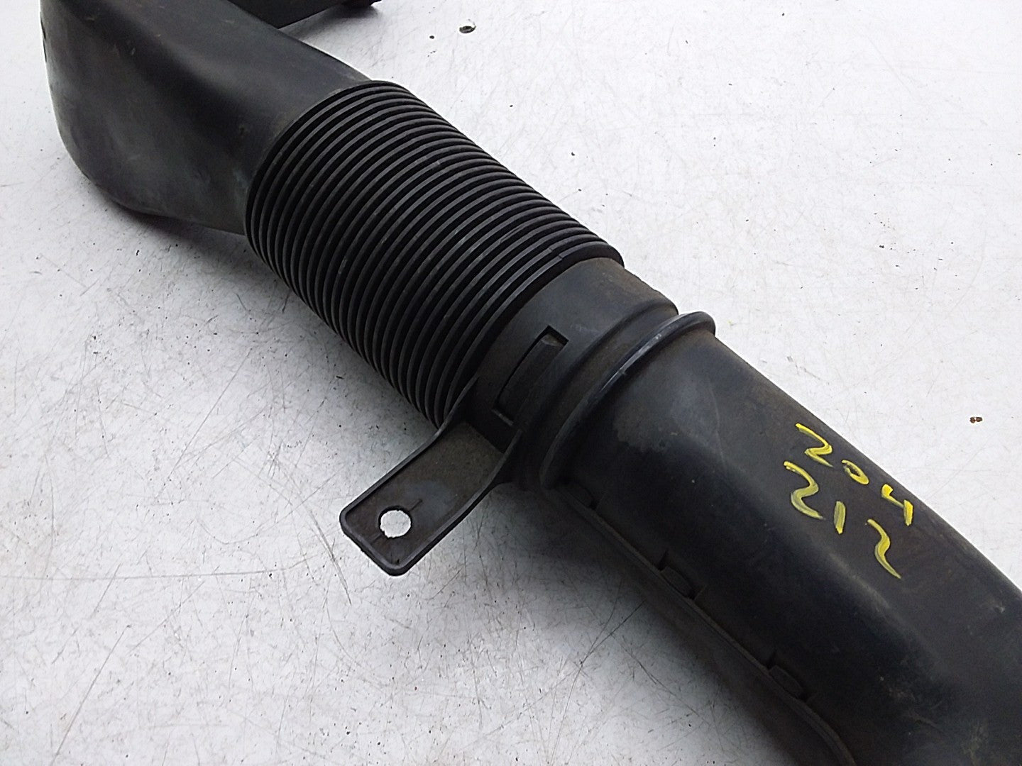 MERCEDES-BENZ E-CLASS A212 AIR INTAKE TUBE A6510903437 FMI02