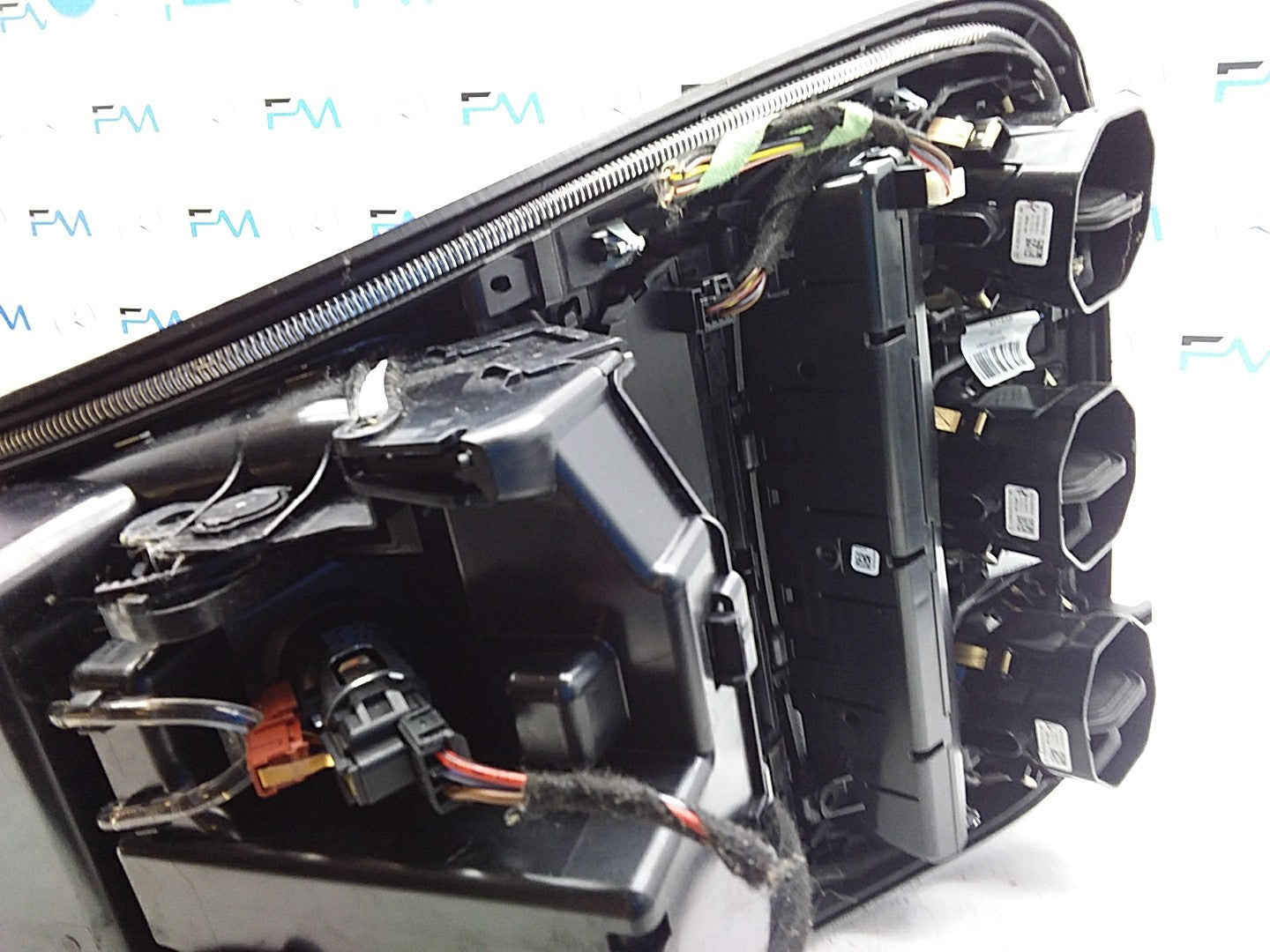 2014 ONWARDS MERCEDES C-CLASS W205 CENTRE  CONSOLE  A2056800210 FMK04