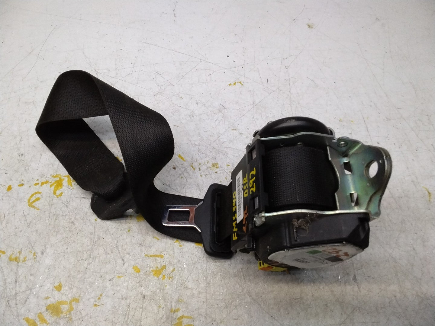 MERCEDES GLE W292 COUPE DRIVERS SIDE REAR SEATBELT A2928600285 FMS390 OSR