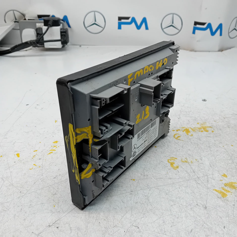 MERCEDES E-CLASS REAR SAM CONTROL MODULE W213 A2139009212 FM00840 (DAMAGED)