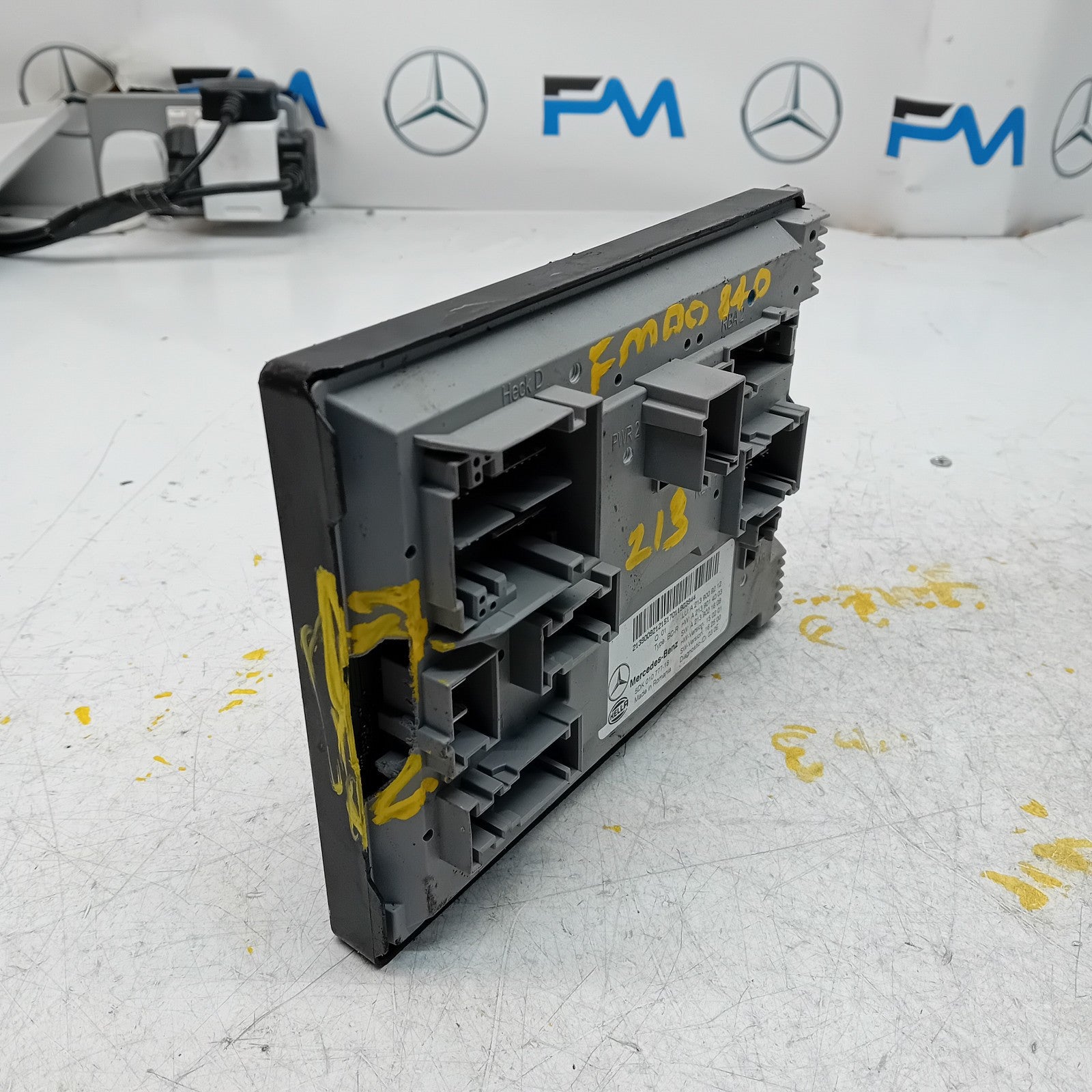 MERCEDES E-CLASS REAR SAM CONTROL MODULE W213 A2139009212 FM00840 (DAMAGED)