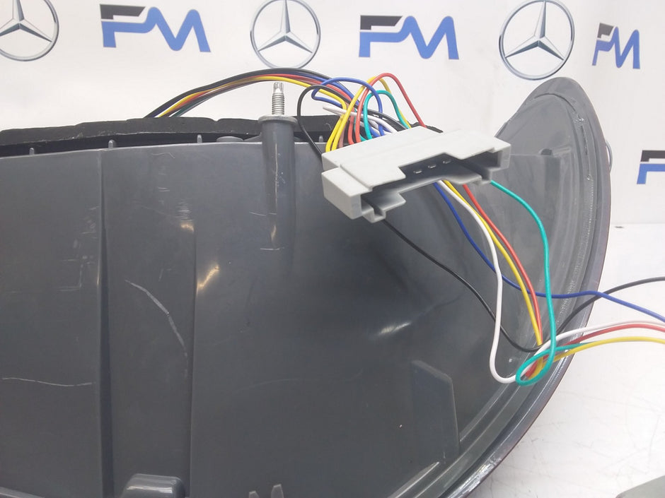 MERCEDES CLA CLASS W117 2013-19 REAR PASSENGER N/S TAIL LIGHT FMT91