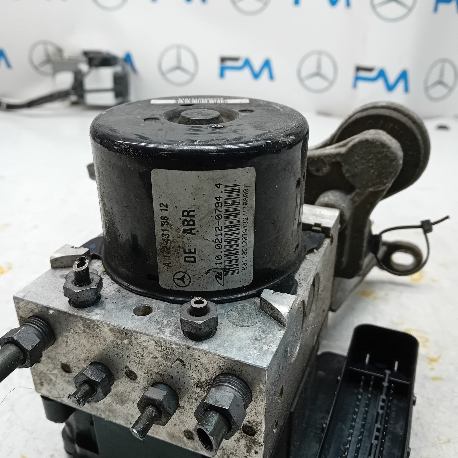 MERCEDES C-CLASS W205 ABS PUMP MODULE CONTROL UNIT A1729014100 FM00976