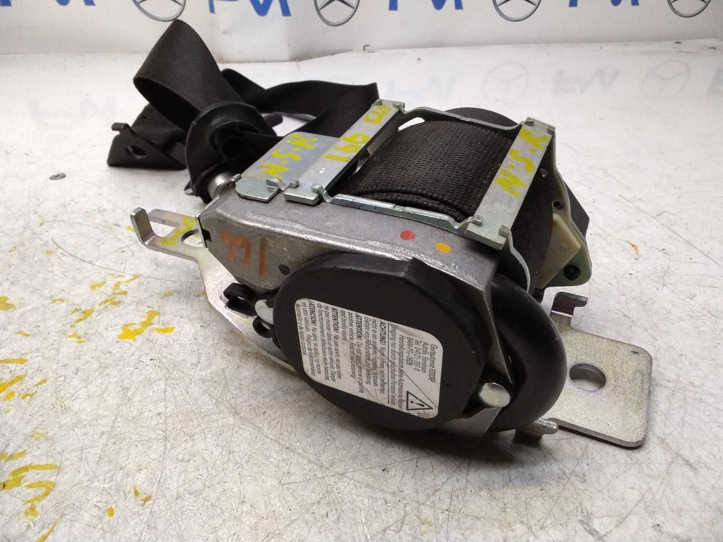 MERCEDES BENZ GLE W166 SIDE REAR SEAT BELT A1668603185 FMS372 NSR