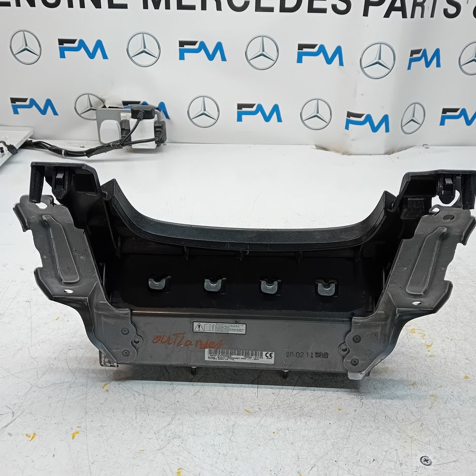 MITSUBISHI OUTLANDER MK3 KNEE AIR SRS BAG RIGHT DRIVER SIDE 7030A-31754 FM00985