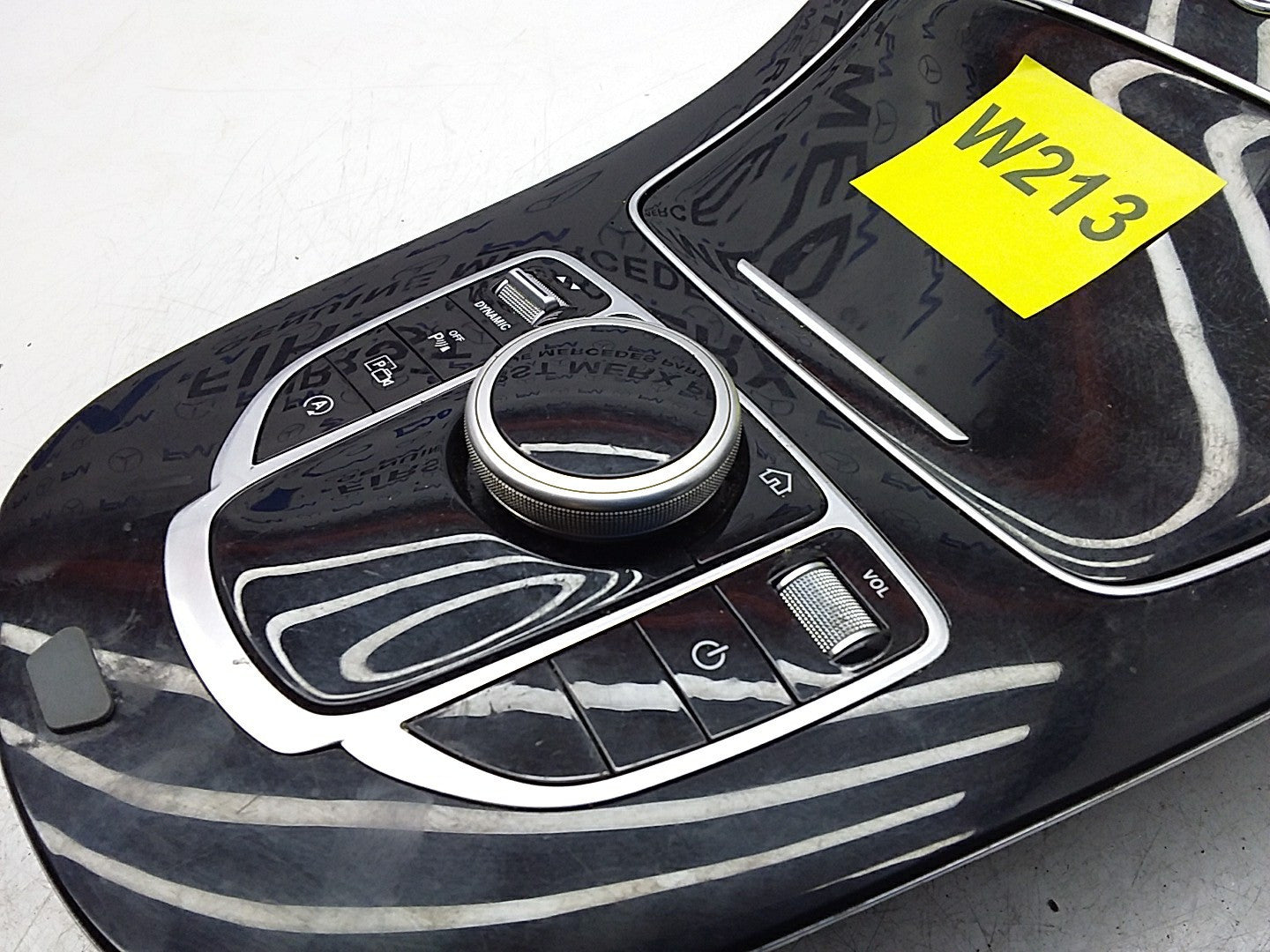 2016-2019 MERCEDES E CLASS W213 CENTRE  CONSOLE  A2139054603 FMK05