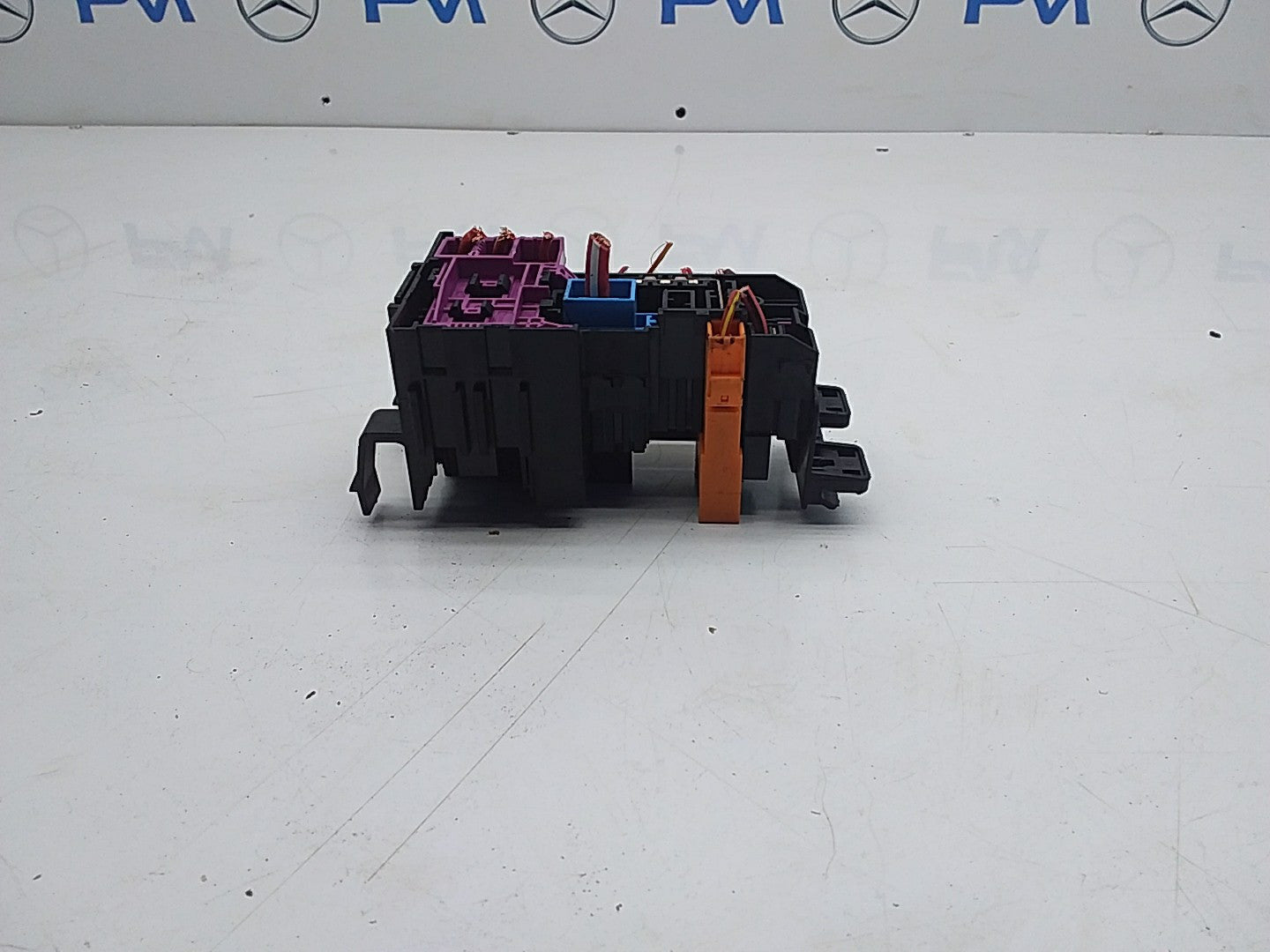 MERCEDES C CLASS FUSE RELAY BOX A2059067200 W205 2014-2021  FMF12