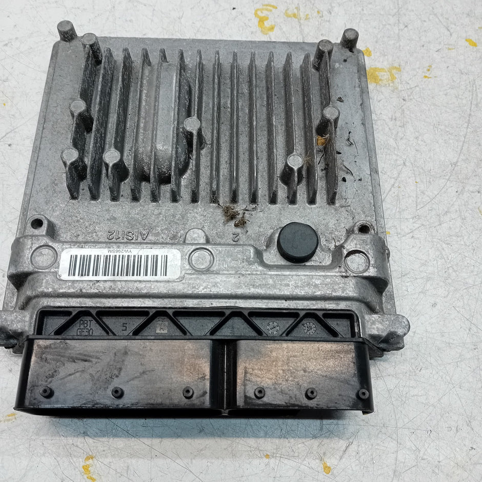 MERCEDES  B CLASS W246 W177 ENGINE  ECU CONTROL MODULE A6519007600 FM00875