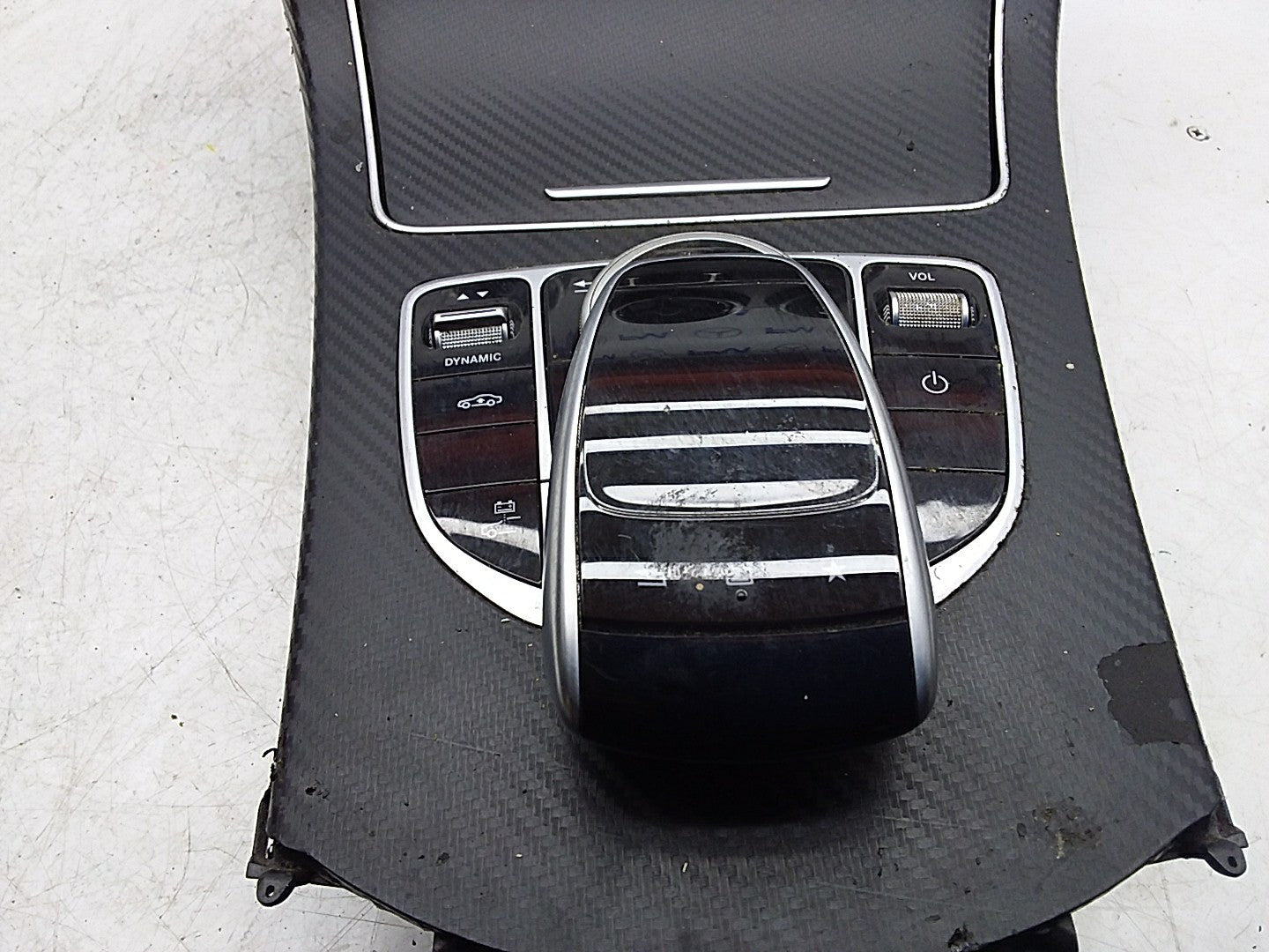 2014 ONWARDS MERCEDES C-CLASS W205 CENTRE  CONSOLE  A2054404713 FMK20 (DAMAGED)
