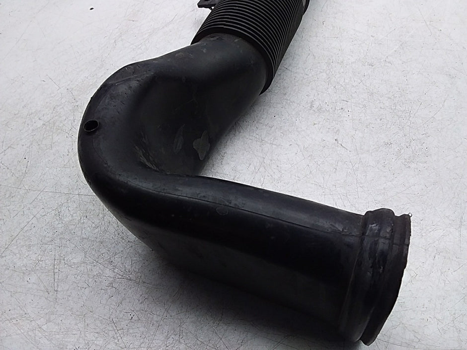 MERCEDES BENZ E-CLASS W212 AIR INTAKE TUBE A6510903437 FMI14