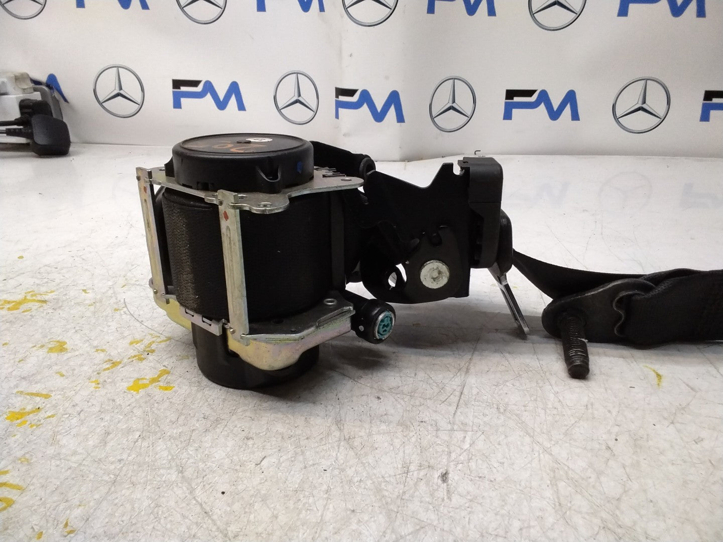 MERCEDES-BENZ W205 C CLASS FRONT LEFT PASSENGER SEATBELT A2058605185 FMS342 NSF