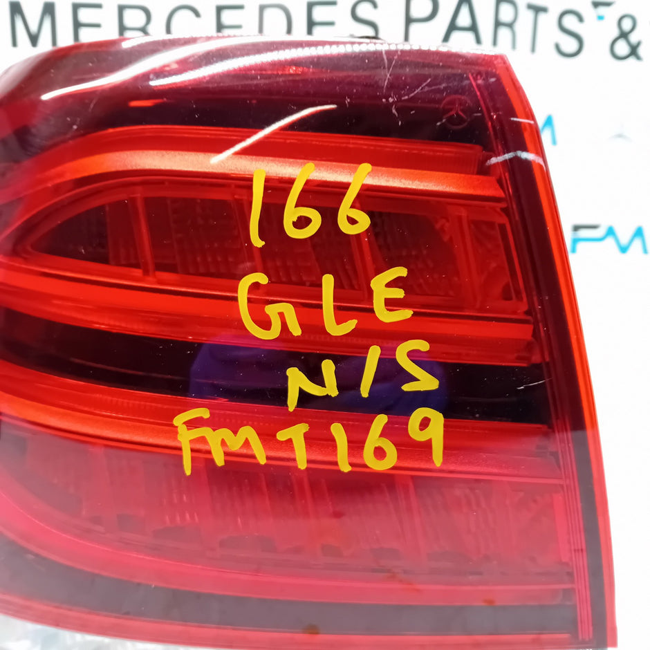 MERCEDES GLE W166 PASSENGER SIDE NS REAR TAIL LIGHT A1669065702 2018 FMT169