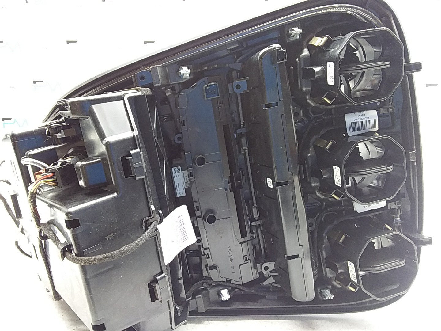 2014 ONWARDS MERCEDES C-CLASS W205 CENTRE  CONSOLE  A2055402324 FMK19