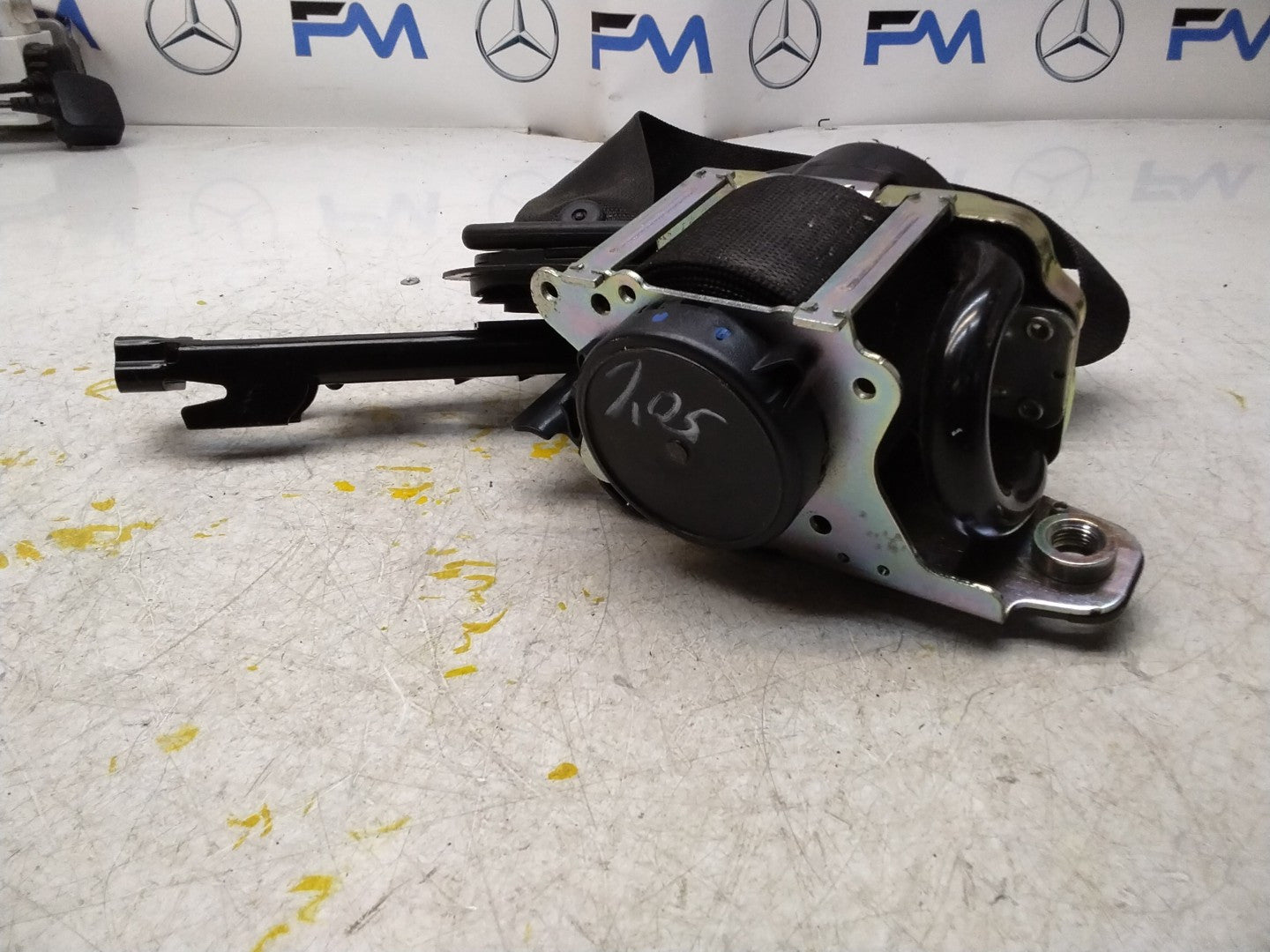 MERCEDES C-CLASS W205 SEAT BELT FRONT PASSENGER LEFT SIDE A2058600185 FMS330 NSF