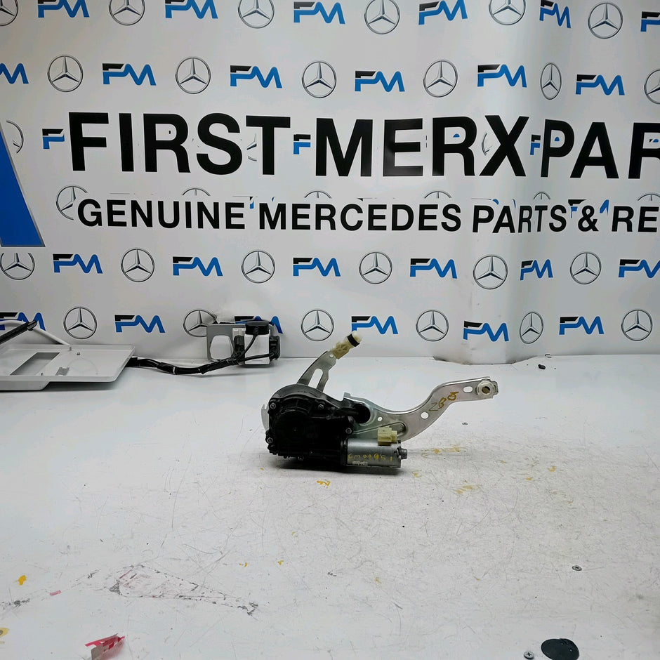 Mercedes Benz C-CLASS W205 TAILGATE POWER LIFT SOFT CLOSE 0390204 124 FM00951