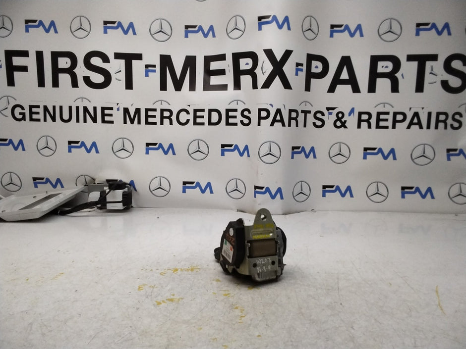 MERCEDES E CLASS SEAT BELT REAR RIGHT AND LEFT A2078602185 C207 FMS456 NSR OSR