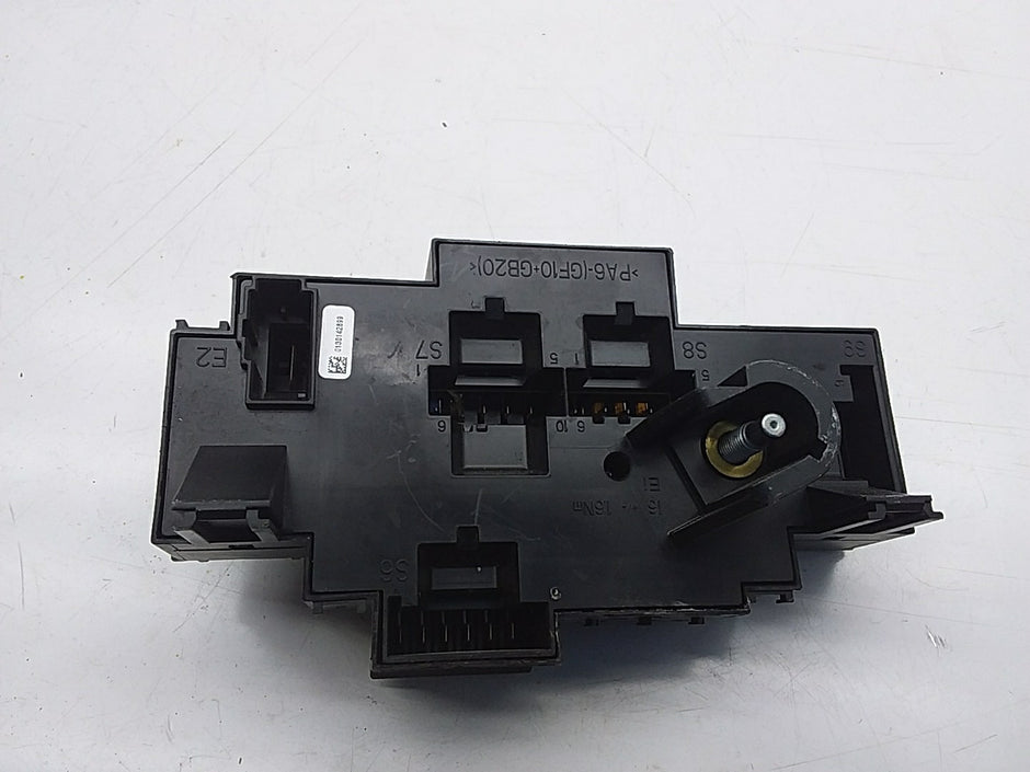 MERCEDES BENZ S-CLASS W222 2014 -2021 FUSE RELAY BOX A2229063202  FMF53