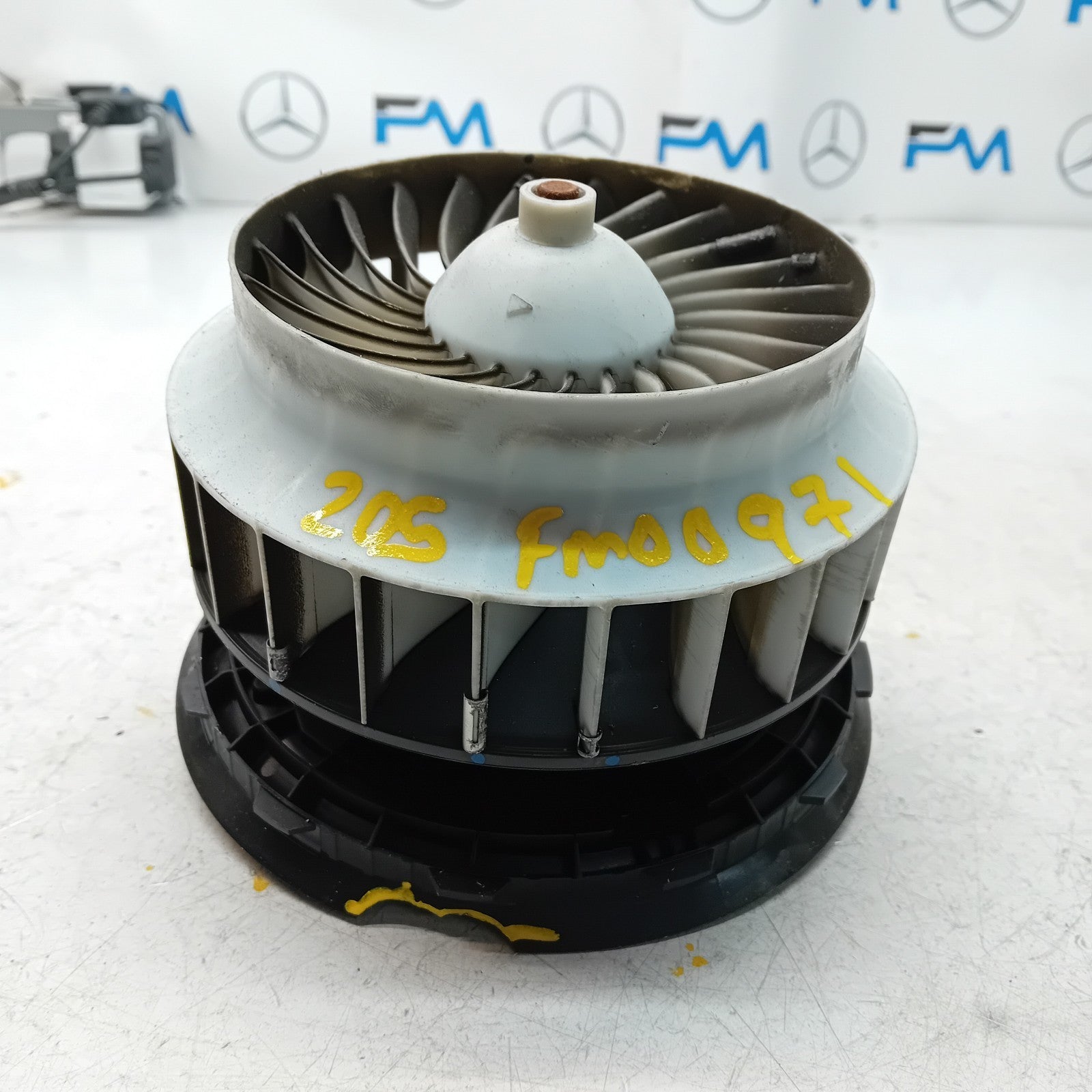 MERCEDES BENZ W205 C-CLASS INTERIOR BLOWER HEATER FAN 0130309005 FM00971