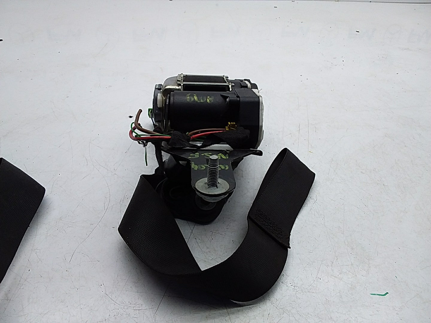 MERCEDES C-CLASS W204 SEAT BELT FRONT LEFT PASSENGER SIDE A2048601585 FMS230 NSF