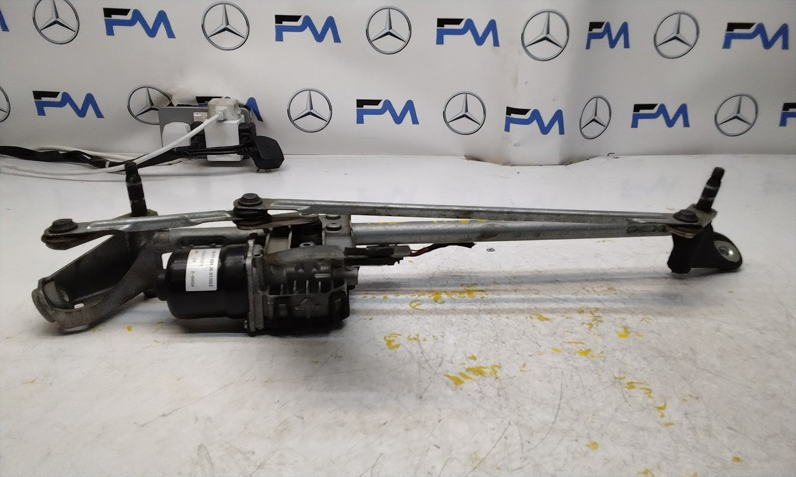 MERCEDES-BENZ A CLASS W177  FRONT WIPER MOTOR WITH LINKAGE A1779064801 FM00749