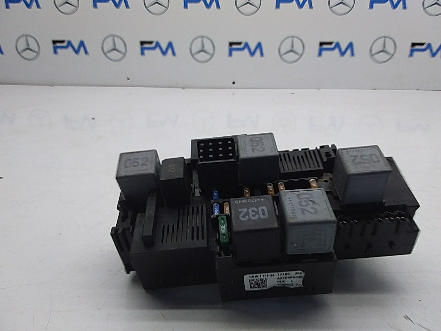 MERCEDES BENZ S-CLASS W222 FUSE BOX RELAY  A2229063302 FMF69