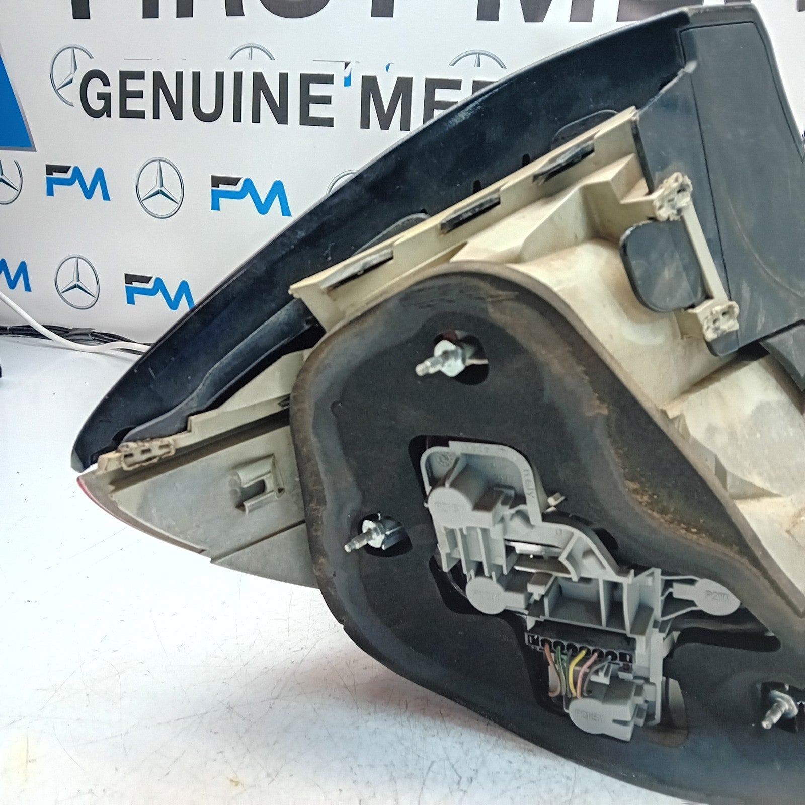 MERCEDES C-CLASS W203 2009 DRIVER OS REAR TAIL LIGHT A2038205264 FMT157