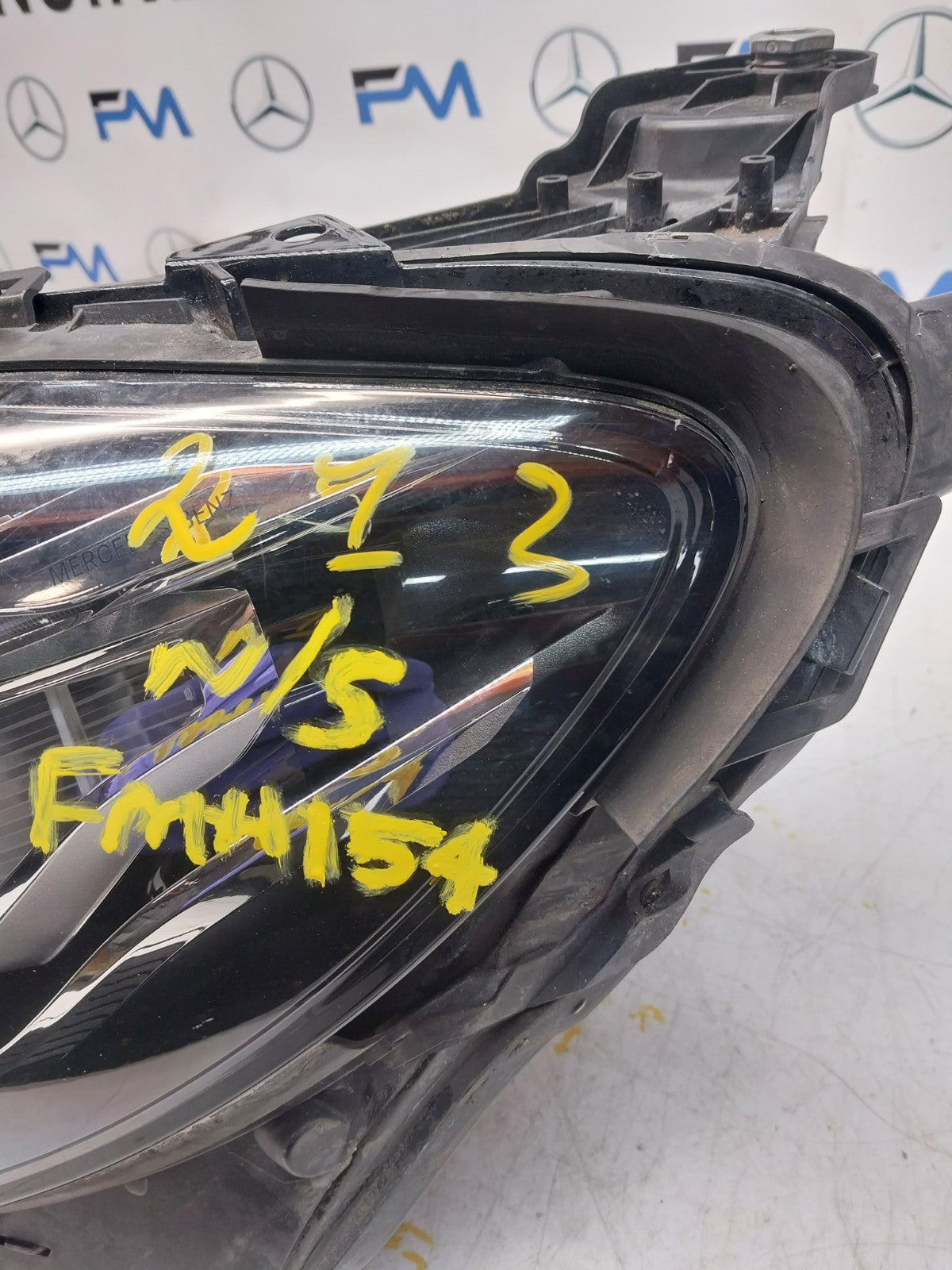 MERCEDES E-CLASS 2014 ONWARDS W213 HEADLIGHT PASSENGER NS A2139064104 FMH154