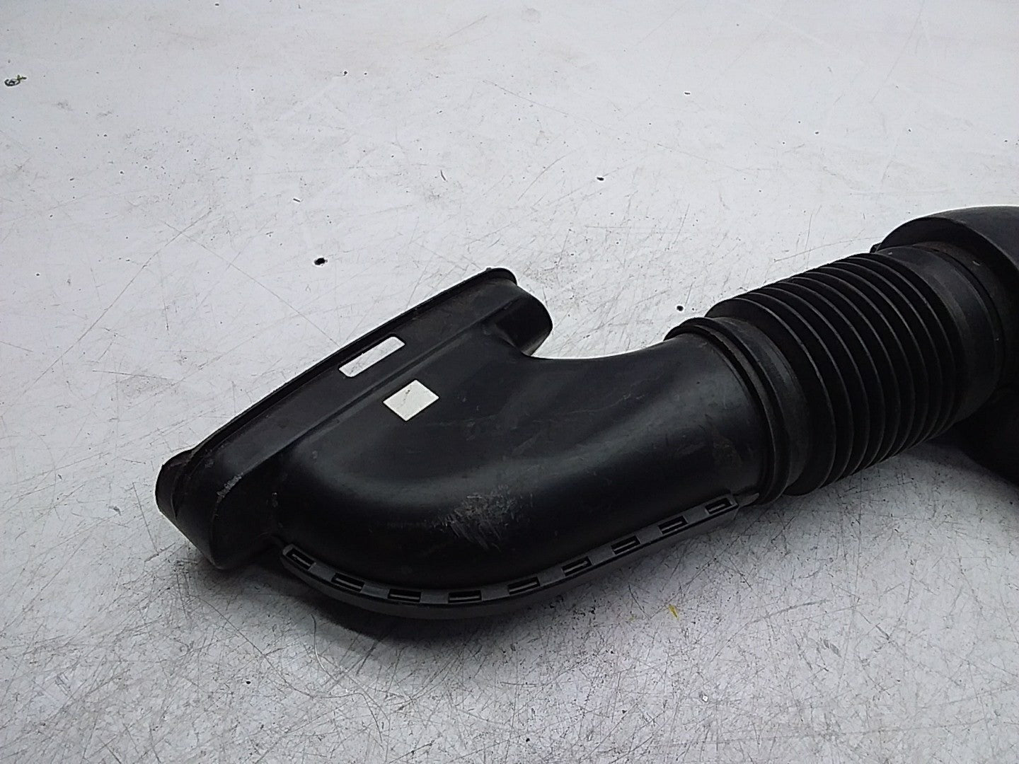 MERCEDES BENZ E-CLASS W213 AIR INTAKE TUBE A640940097 FMI23
