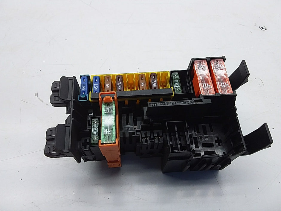 MERCEDES C CLASS FUSE RELAY BOX A2059067200 W205 2014-2021 FMF20