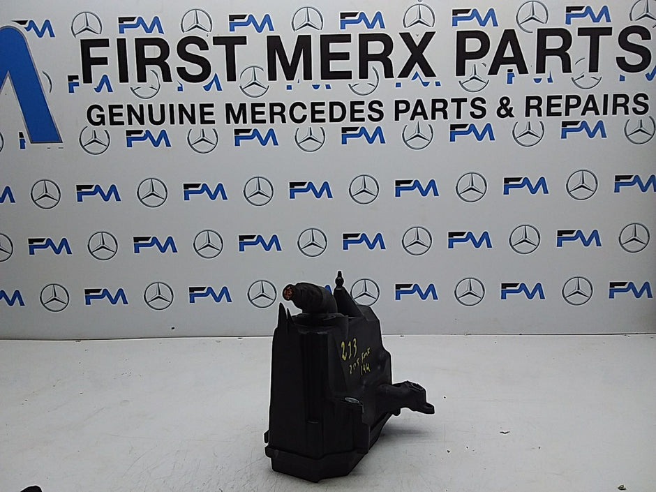 Mercedes C-CLASS  W205 Fuse Relay Junction Box A2059981301 FMF144