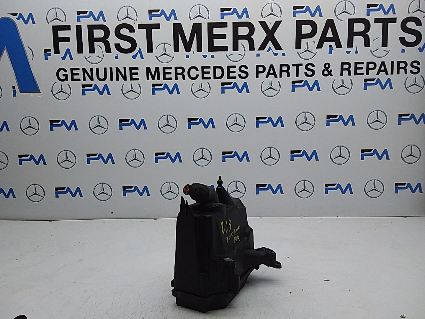 Mercedes C-CLASS  W205 Fuse Relay Junction Box A2059981301 FMF144