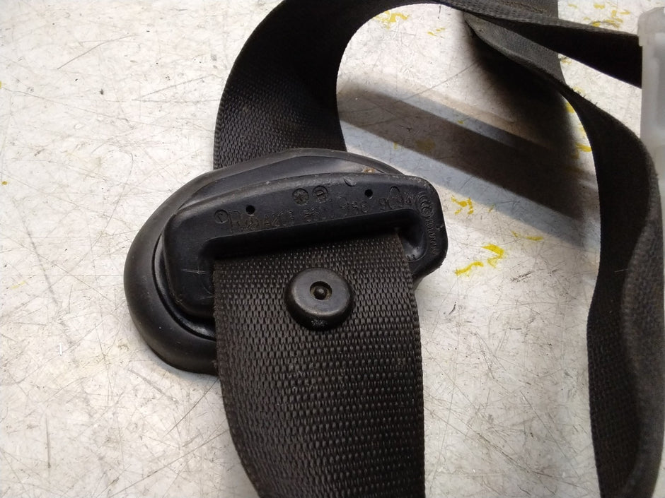 MERCEDES CLC SEAT BELT RIGHT FRONT A2038601986 CL203 FMS358 OSF