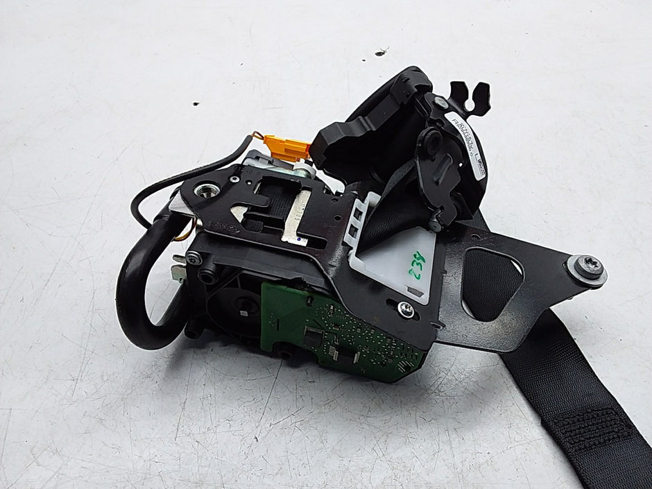 MERCEDES E-CLASS W238 SEAT BELT FRONT RIGHT DRIVER SIDE A2388602900 FMS251 OSF