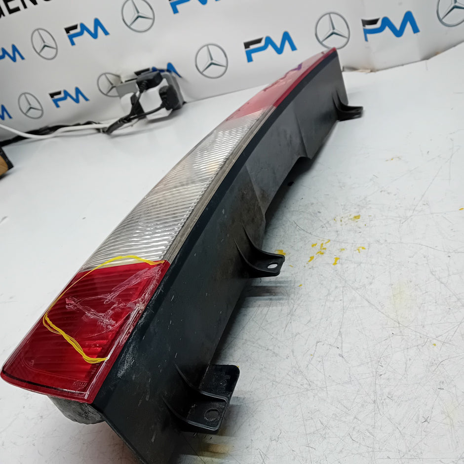 MERCEDES VITO W639 2004-14 PASSENGER NS OUTER REAR TAIL LIGHT 964678-00 FMT151