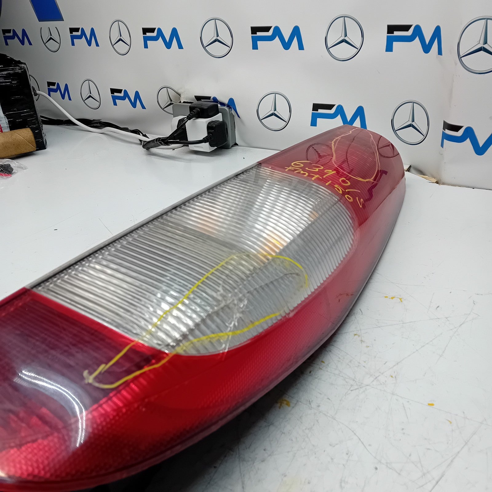 MERCEDES VITO W639 2004-14 DRIVER OS OUTER REAR TAIL LIGHT 964678-01 FMT150 