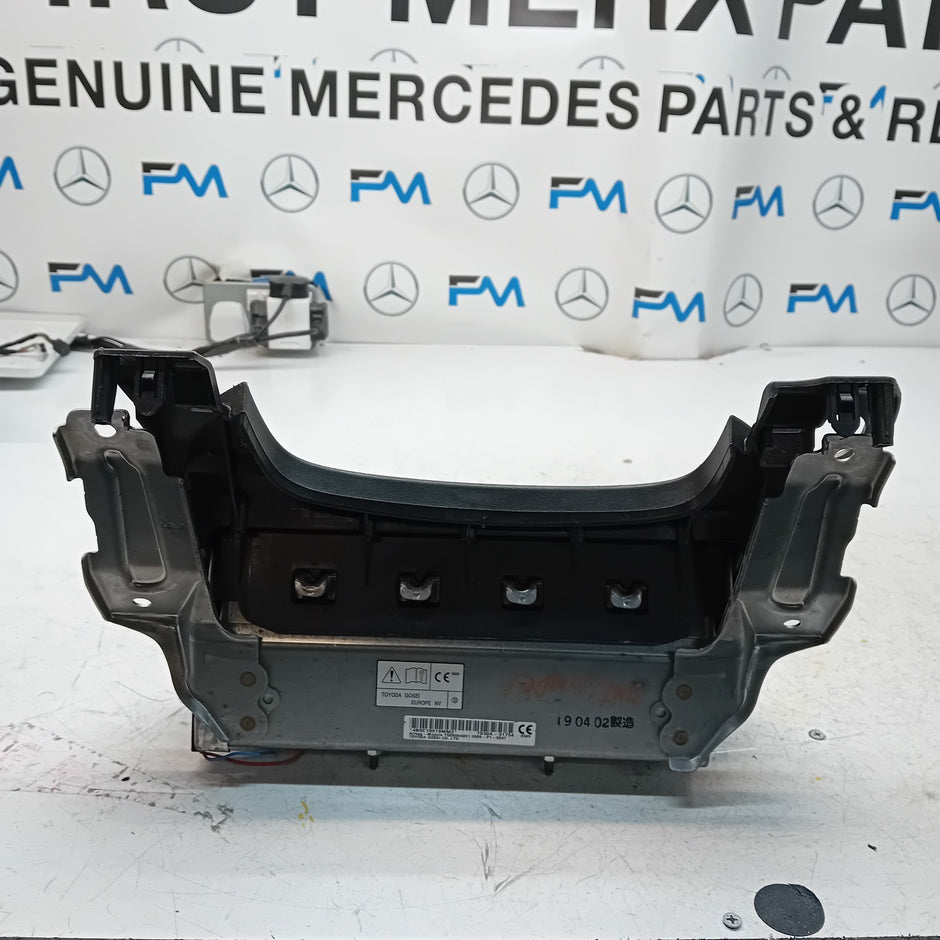 MITSUBISHI OUTLANDER MK3 KNEE AIR SRS BAG RIGHT DRIVER SIDE 7030A-31754 FM00989
