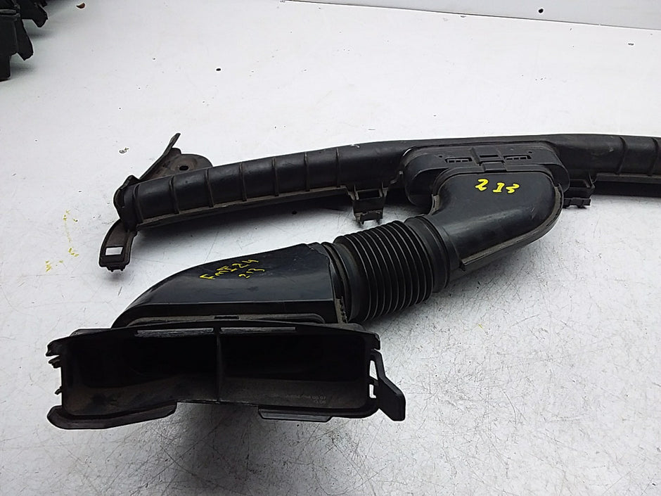 MERCEDES BENZ E-CLASS W213 AIR INTAKE TUBE A640940097 FMI24