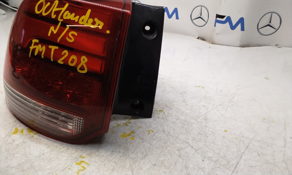 MITSUBISHI OUTLANDER PASSENGER SIDE NS REAR TAIL LIGHT FMT208 HALF LED